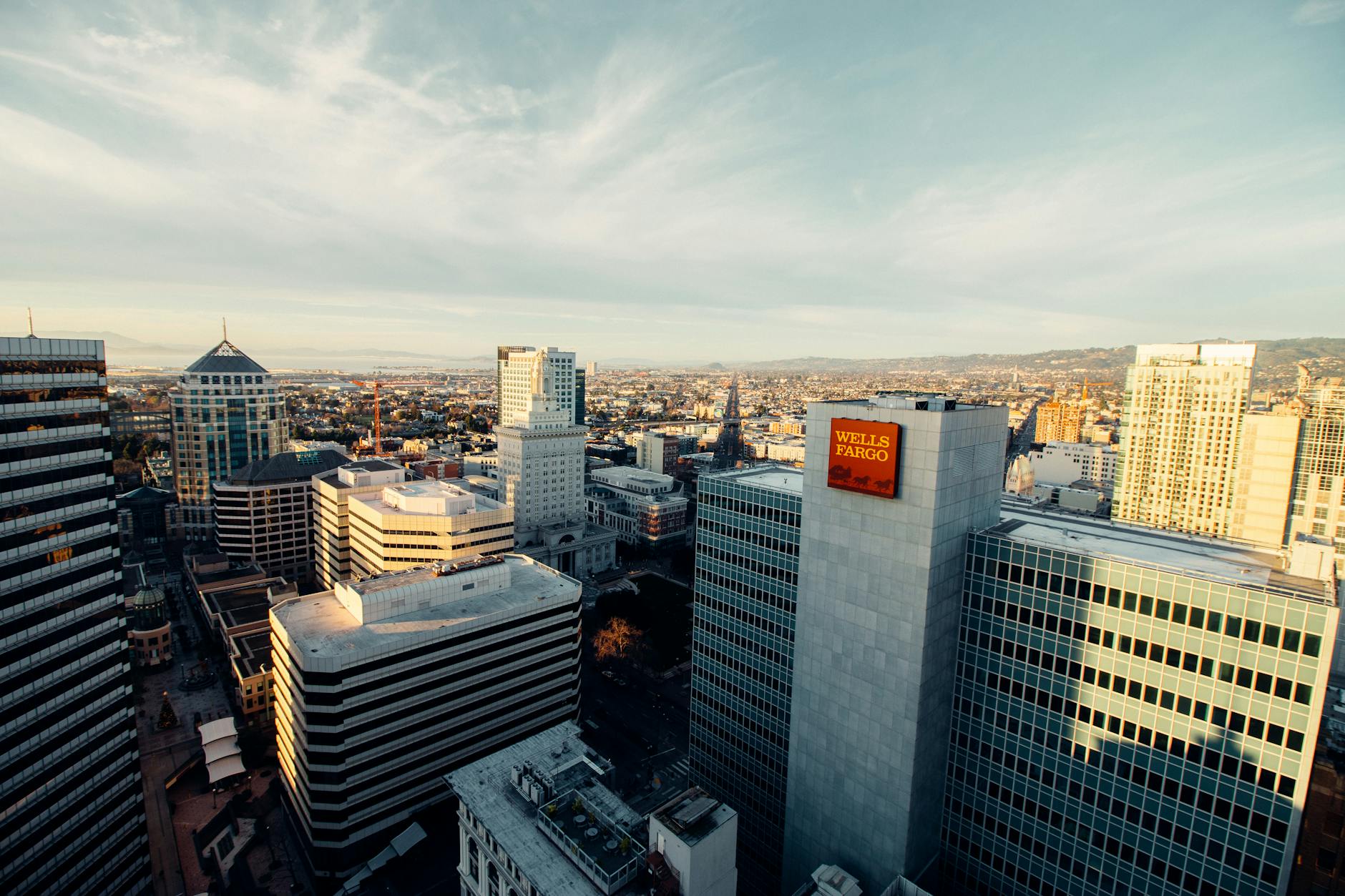 How Does the Wells Fargo Everyday Checking Bonus Work?