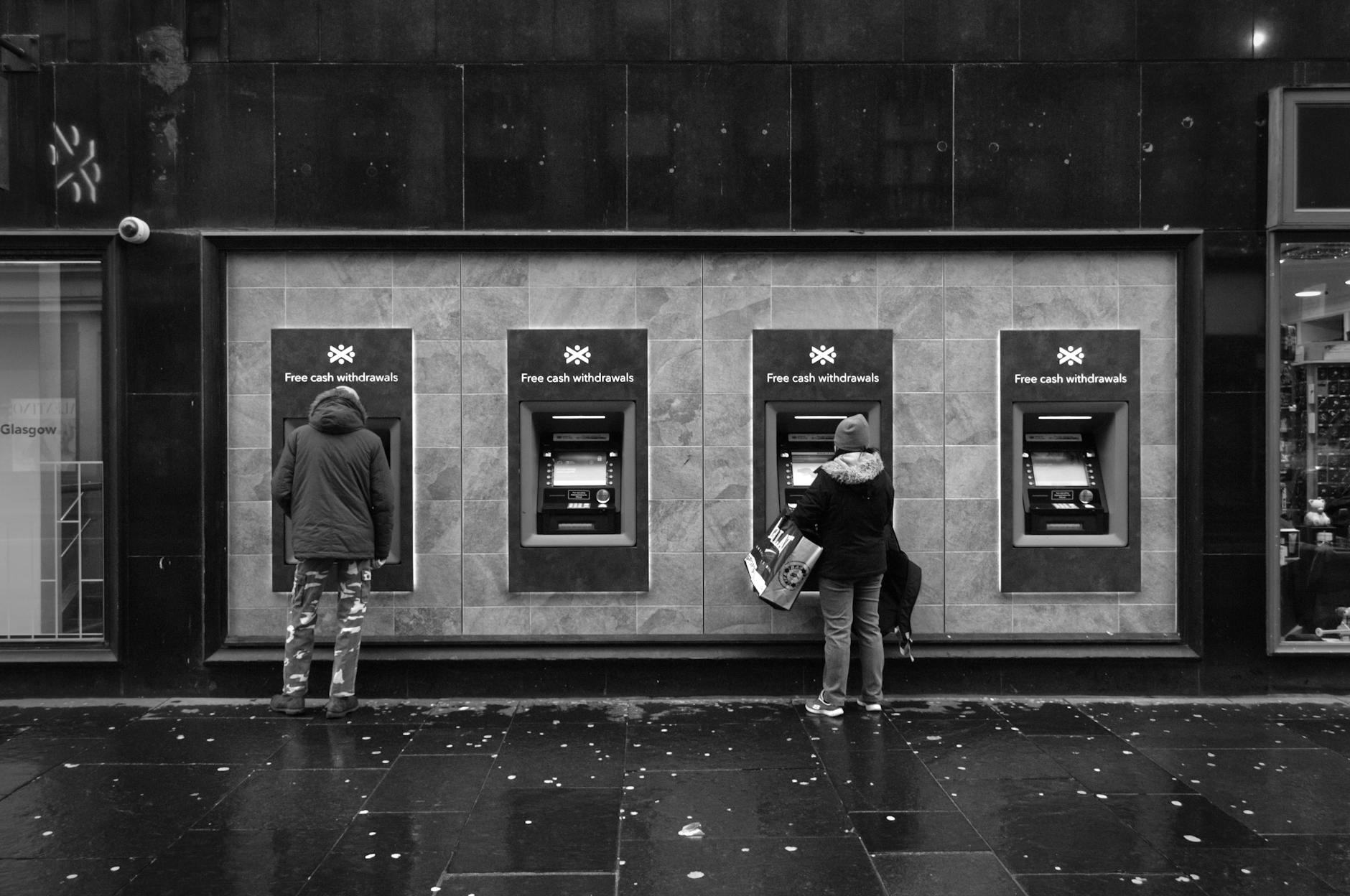 How Free Trials and Discounts Differ From Subscription Plan Changes