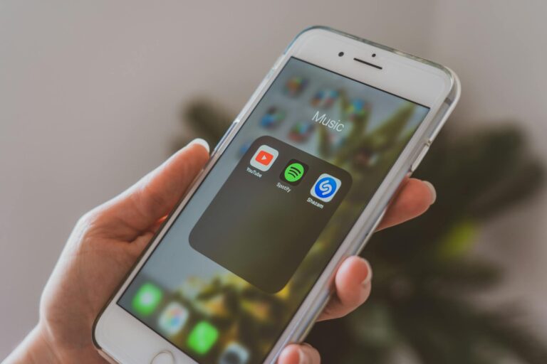 How to Get Free Streaming Services with High Net Worth Bank Accounts - Featured image