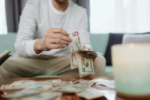 How to Use Banking Rewards to Eliminate Subscription Costs - Featured image