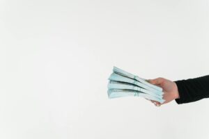 How Long You Must Hold Funds to Keep Large Bonuses - Featured image