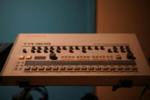 Why 1% Bonuses Beat Flat $1,000 Offers at Scale - Featured image