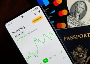 Fintech Apps vs Traditional Banks: Which Sign-Up Bonuses Actually Pay More and Why - Featured image