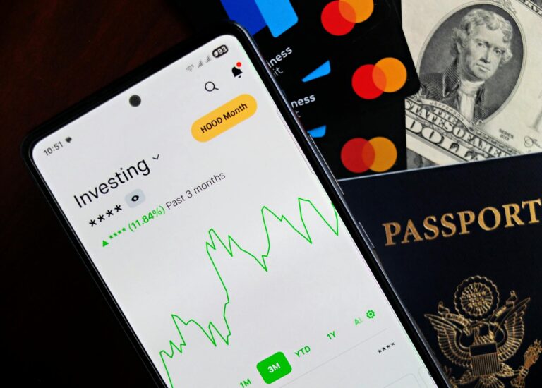 Fintech Apps vs Traditional Banks: Which Sign-Up Bonuses Actually Pay More and Why - Featured image