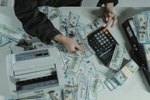 How to Use Multiple Income Streams to Qualify for Bonus Requirements - Featured image