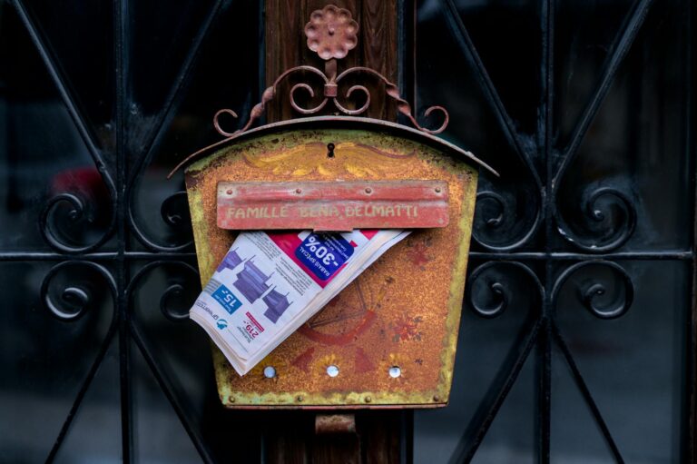 How to Use Subscription Rebates to Lower Monthly Costs - Featured image