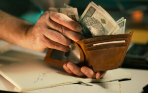 What Counts as a Qualifying Direct Deposit for Bank Bonuses - Featured image
