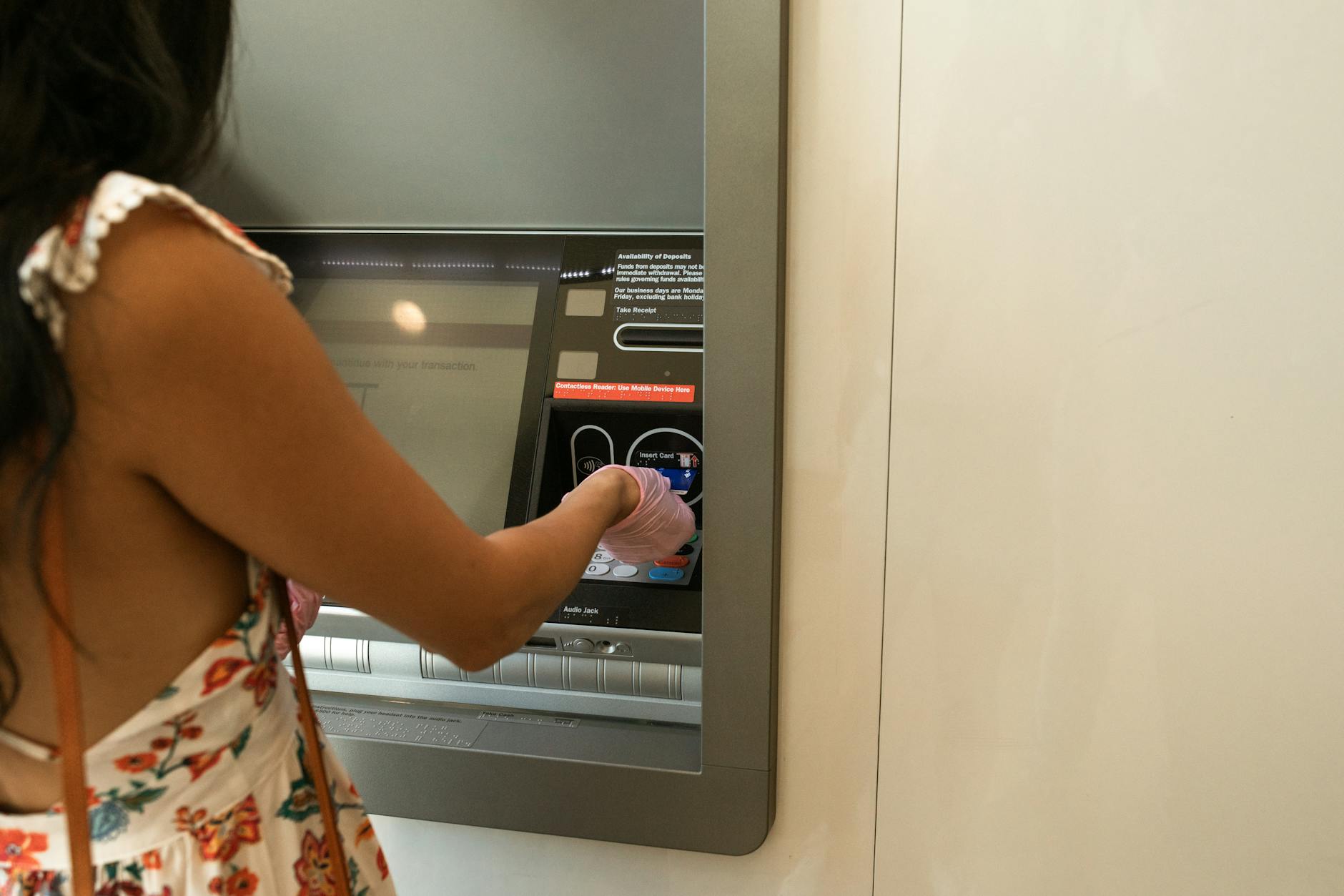 WHAT EXACTLY IS THE TRUIST CHECKING ACCOUNT $400 BONUS?