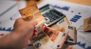 Calculate 6-Month CD Earnings on Your $5000 Investment Today - Featured image